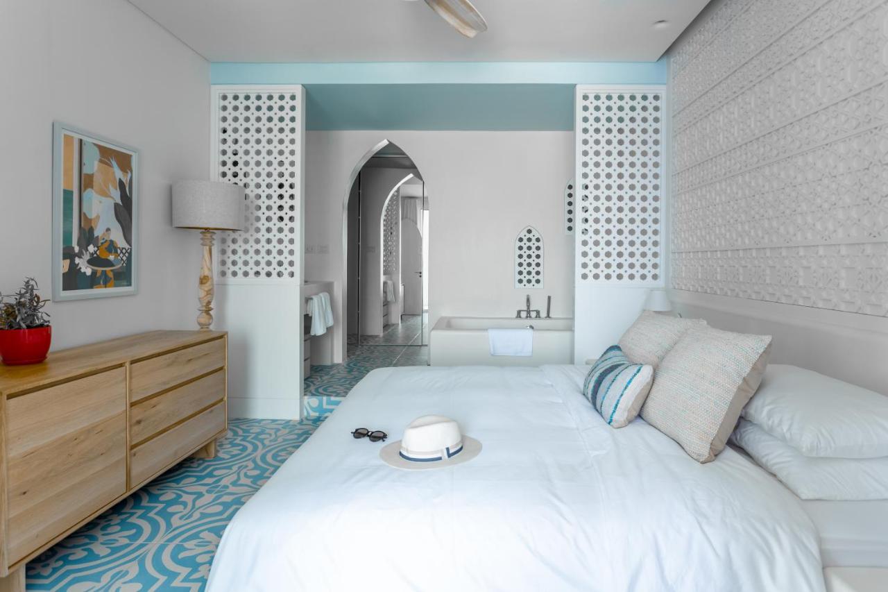 Cloud 7 Residences Ayla Aqaba Exterior photo A bedroom at the hotel