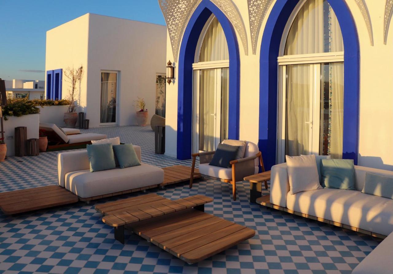 Cloud 7 Residences Ayla Aqaba Exterior photo Rooftop terrace