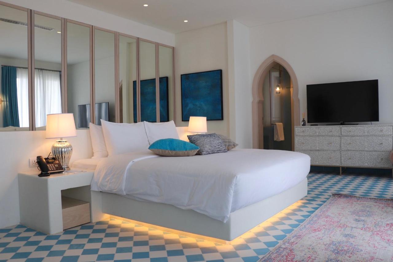 Cloud 7 Residences Ayla Aqaba Exterior photo Deluxe Room
