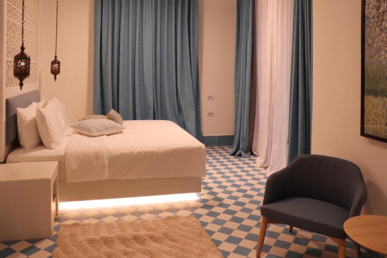 Cloud 7 Residences Ayla Aqaba Exterior photo A room at the hotel