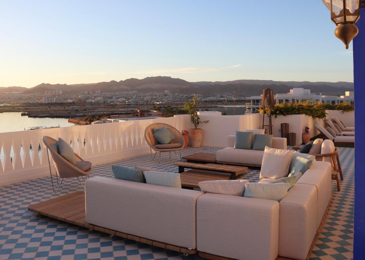 Cloud 7 Residences Ayla Aqaba Exterior photo Rooftop terrace at the Hotel Amanjena