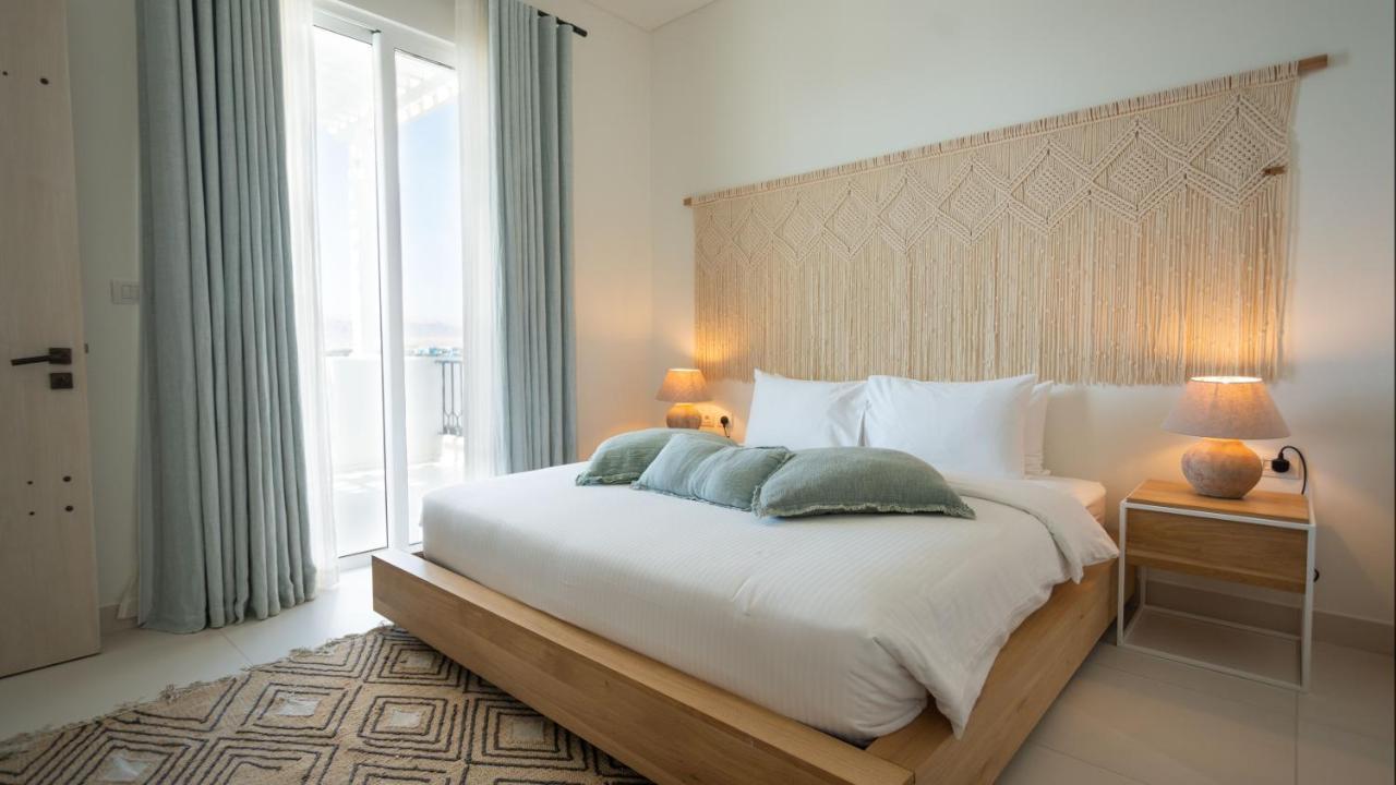 Cloud 7 Residences Ayla Aqaba Exterior photo A bedroom at the hotel