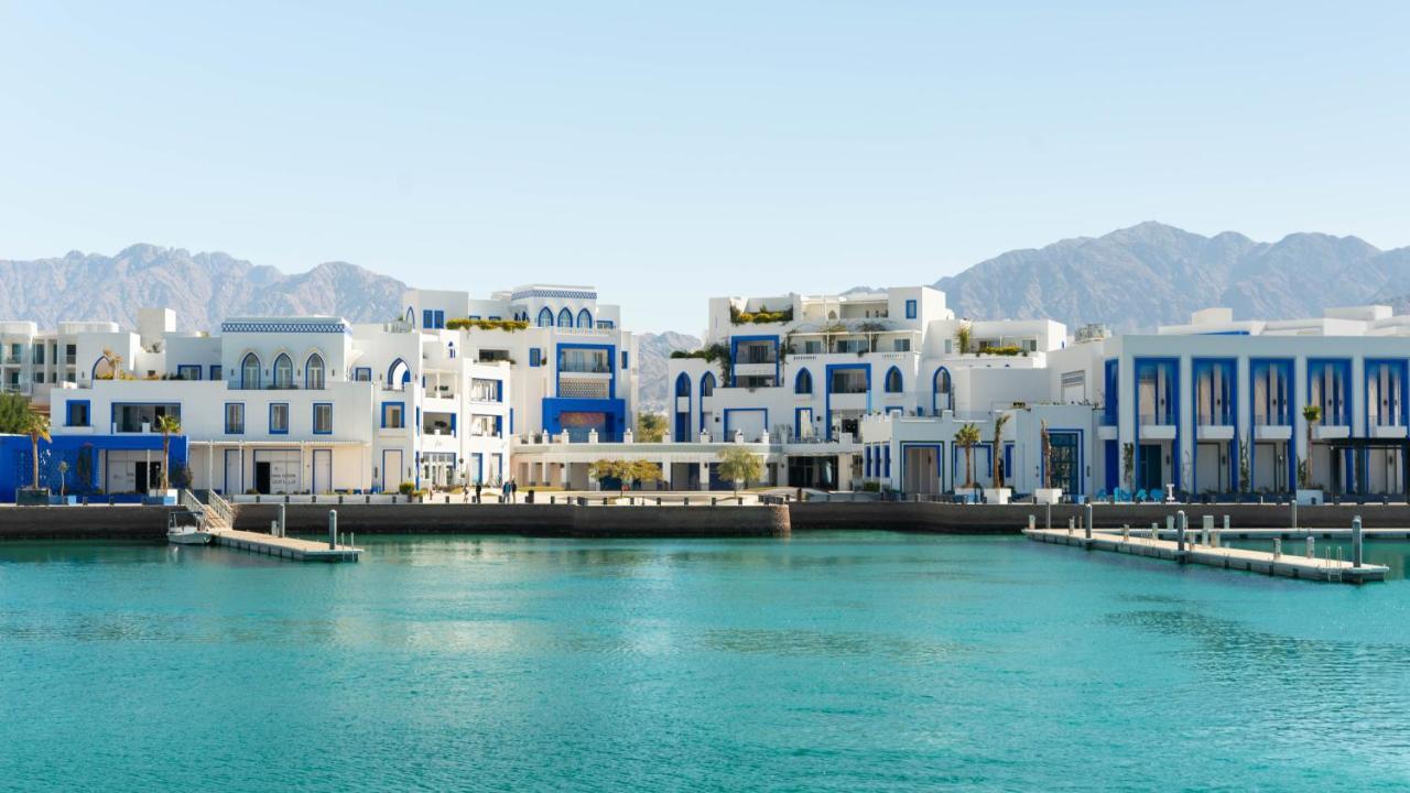 Cloud 7 Residences Ayla Aqaba Exterior photo Marina residential area